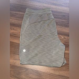 Lululemon Men’s In-Mind Shorts 7” *Large* Green *Used, Worn & Washed*